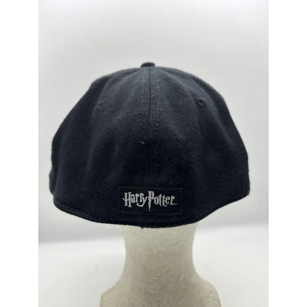 Harry Potter Platform 9 3/4 Fitted Flex Fit Hat Black Crimson Red Underbrim